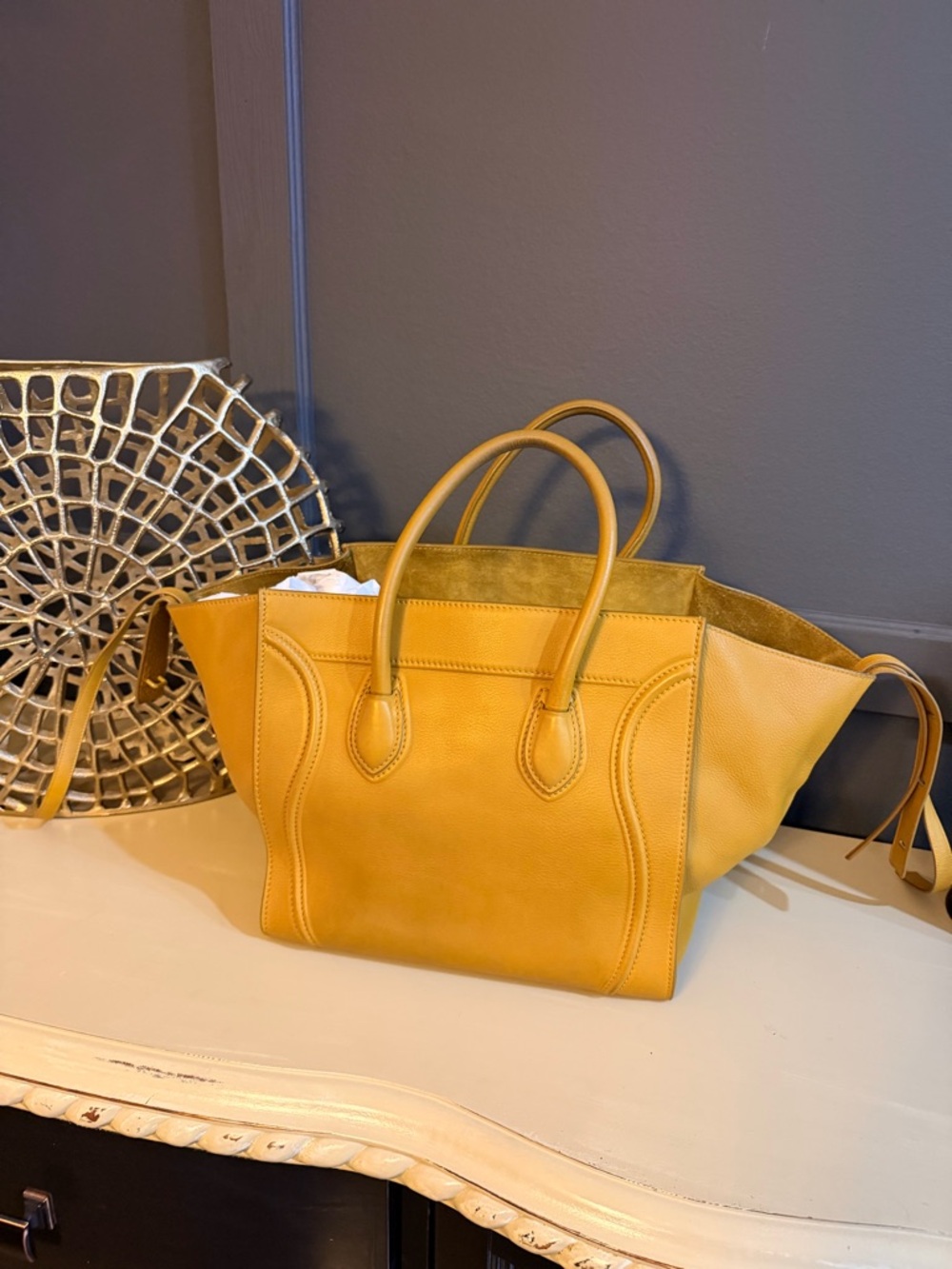 CELINE Phantom Luggage Tote – Mustard | Phoebe Philo Era - Picture 4 of 13